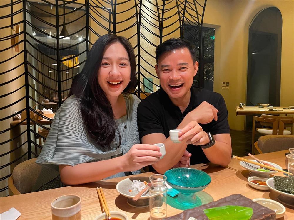 Mỹ nhân VTV cưới ông chú triệu phú hơn 16 tuổi: Hôn nhân đúng như tâm nguyện, khiến ông xã bất lực vì 1 hành động-3