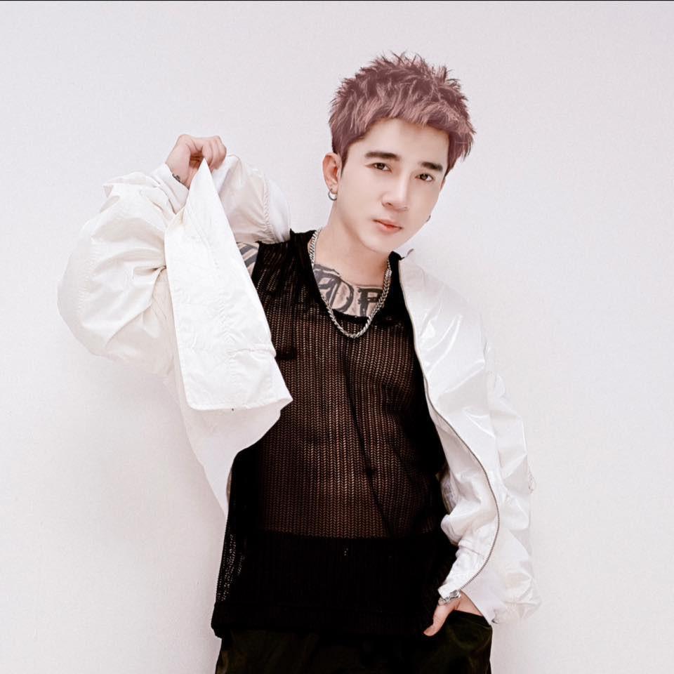 Những cú trượt ngã của ca sĩ Chi Dân-2