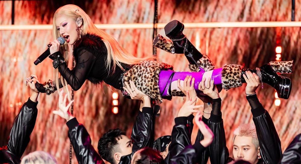 HIEUTHUHAI lỡ miệng spoil Em Xinh Say Hi, bị Trấn Thành nhắc nhở ngay trên sóng-2