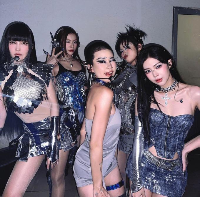 HIEUTHUHAI lỡ miệng spoil Em Xinh Say Hi, bị Trấn Thành nhắc nhở ngay trên sóng-4