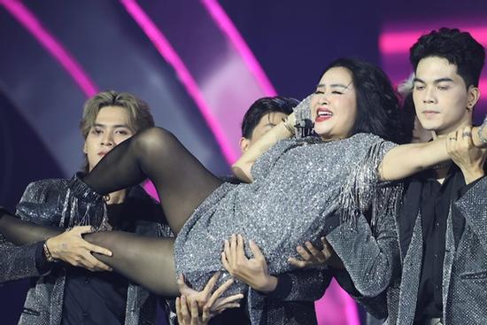 Tiếp nối Quang Linh, diva Thanh Lam đu dây trên truyền hình