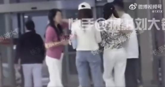 Vướng tin đồn mang thai, bạn gái hotgirl Huỳnh Hiểu Minh xin lỗi, tuyên bố rời khỏi mạng xã hội-3