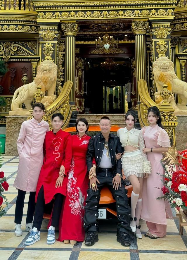 Con trai chủ lâu đài trăm tỷ Nghệ An sắp kết hôn, cô dâu 18 tuổi, nhan sắc khiến nhà chồng rất ưng-4