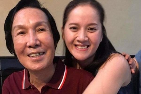 Phiên hòa giải tranh chấp di sản thừa kế của cố NSƯT Vũ Linh: Hồng Phượng và Hồng Loan có mặt tại tòa-4