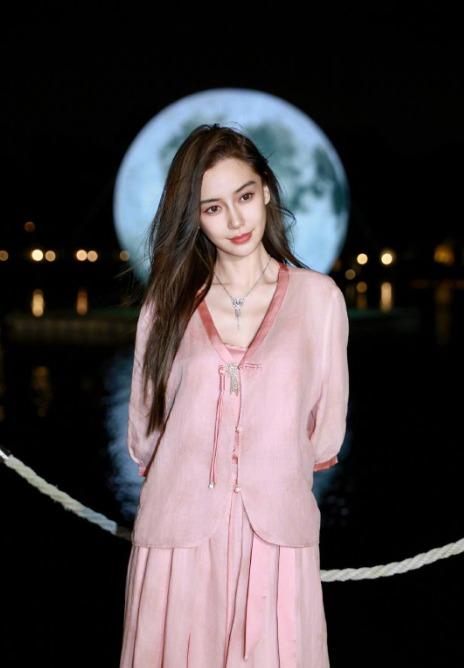 Động thái gây chú ý của Angelababy khi chồng cũ Huỳnh Hiểu Minh đưa tình mới đi khám thai-3