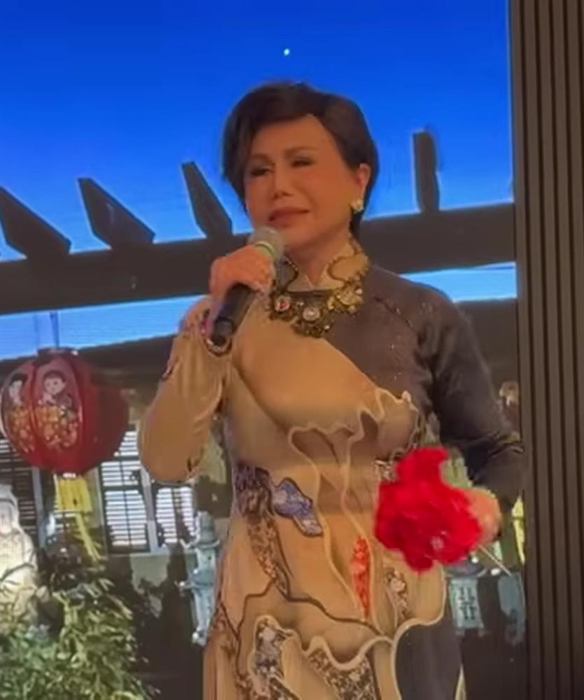 Danh ca Thanh Tuyền được cho tiền: Tôi cần tiền chứ không thích tiền-1