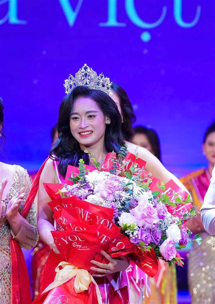 Nhan sắc đời thường của Á hậu Thùy Dương-1