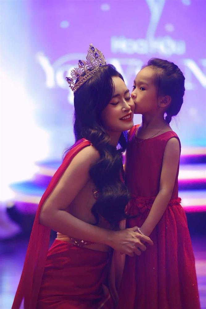 Nhan sắc đời thường của Á hậu Thùy Dương-2