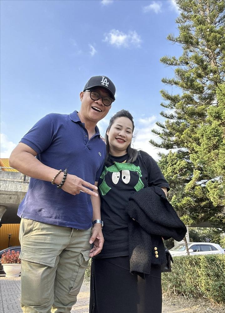 BTV đông con nhất VTV: Ở cơ quan là sếp lớn, về nhà chăm con, nể vợ, có bí quyết dạy 4 quý tử cực khéo-5