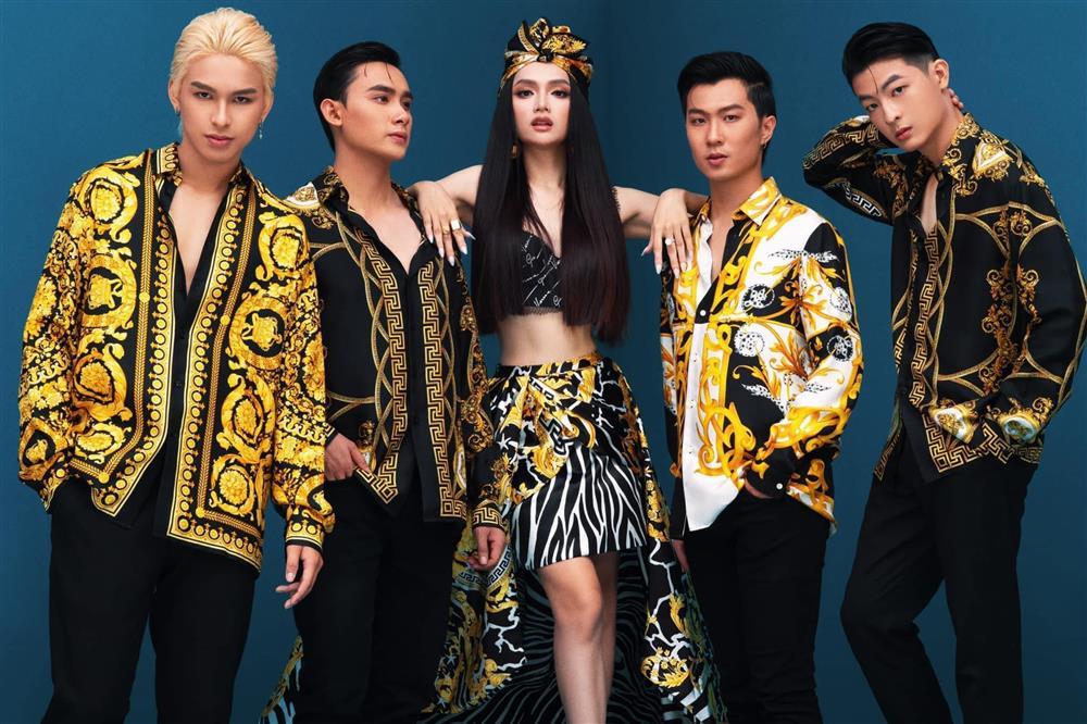 Cô dâu Trang Anna lên tiếng vụ nam khách mời có hành động lạ với chú rể, khiến người đẹp như tàng hình-5