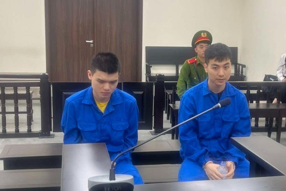 Hai thanh niên ở Hà Nội săn lùng nam nhân viên quán karaoke để rửa hận-1