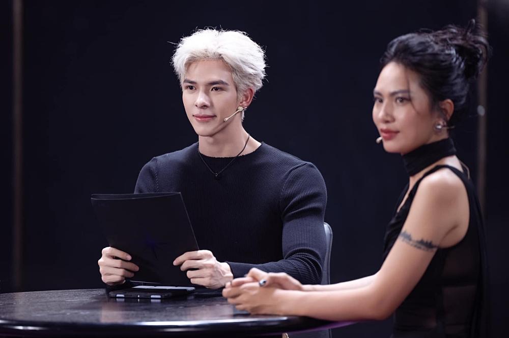 Miss Universe VietNam nhận giải, xứng đáng cho nỗ lực của Dược Sĩ Tiến - Hương Giang-5