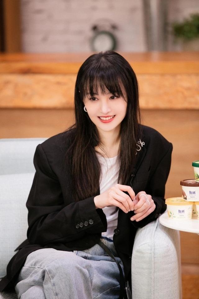 Nữ diễn viên Trịnh Sảng than nghèo, kể khổ khi sống tại Mỹ-1