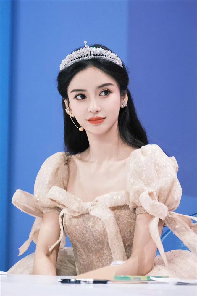 Lộ bằng chứng Angelababy hẹn hò ông trùm, quyền lực hơn cả chồng cũ Huỳnh Hiểu Minh?-4