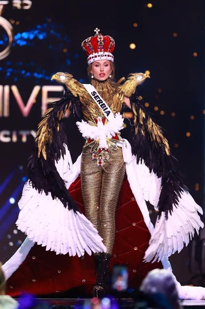 Những thiết kế trang phục dân tộc kỳ lạ nhất tại Miss Universe 2024-6