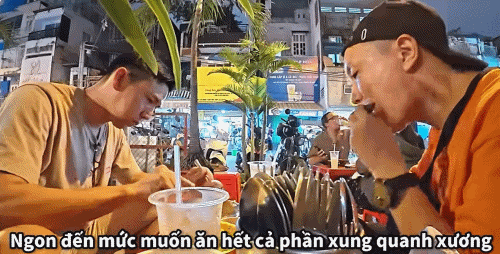 Khách Nhật thử một món ở vỉa hè TPHCM, khen ngon nhất từng ăn-4