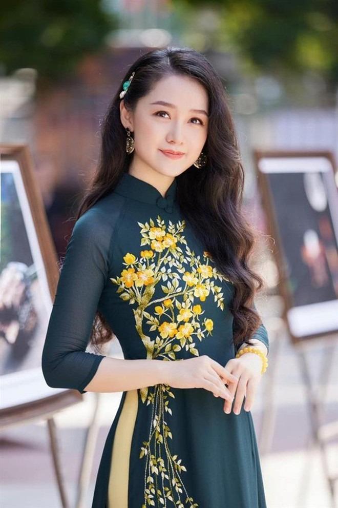 Nữ BTV trẻ nhất Thời sự 19h: Từng đạt giải thưởng điện ảnh, lọt top 10 Hoa hậu Việt Nam-5