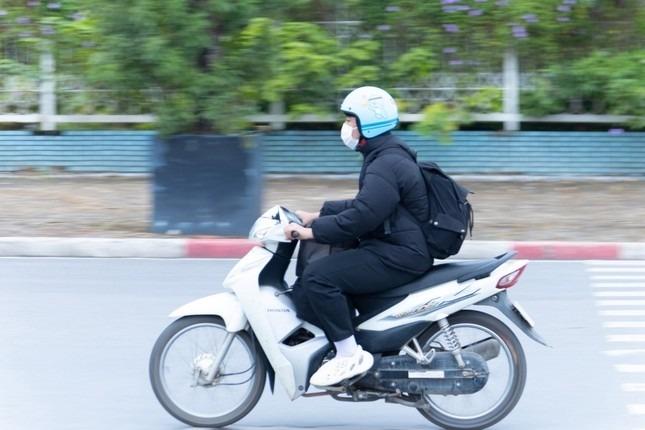 Hà Nội sắp đón mưa dông, trời chuyển lạnh-2