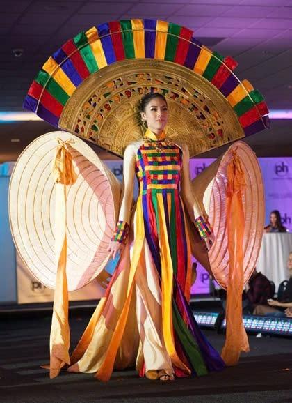 Những trang phục dân tộc Việt Nam từng xuất hiện tại Miss Universe-9
