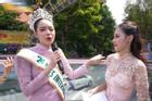 Miss International 2024 Thanh Thủy xúc động diễu hành trên xe bus 2 tầng ở TPHCM