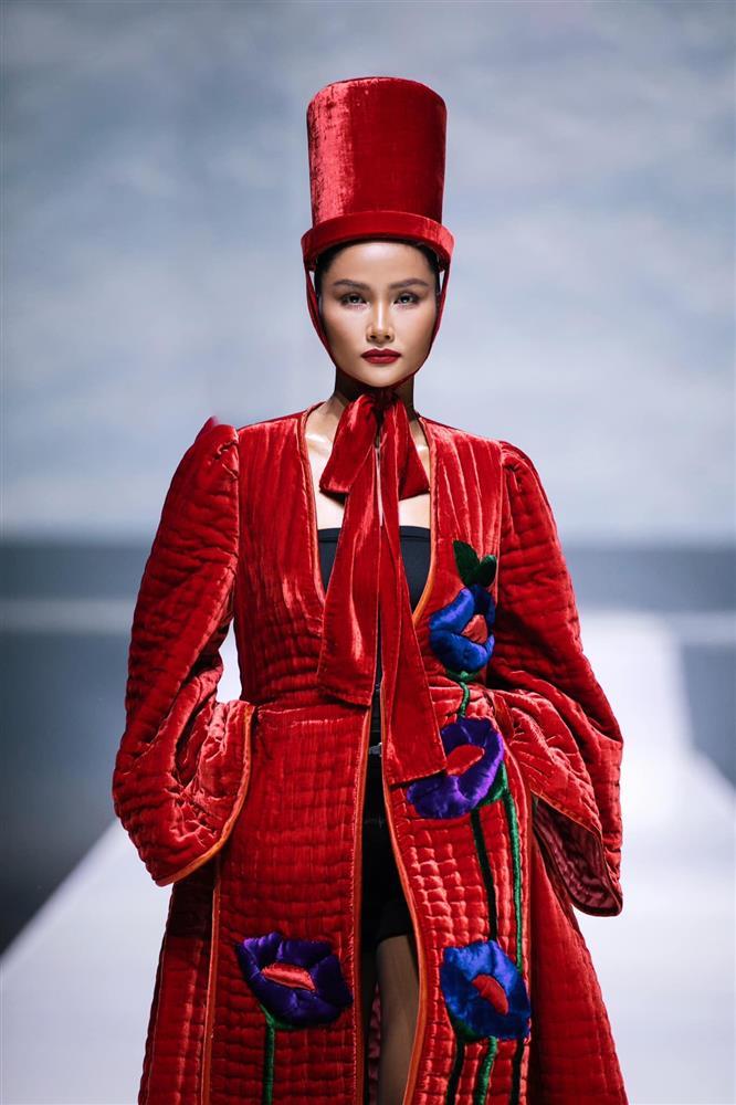 Người đẹp Việt tại Miss Universe: HHen Niê dẫn đầu, Kỳ Duyên đứng cuối-1