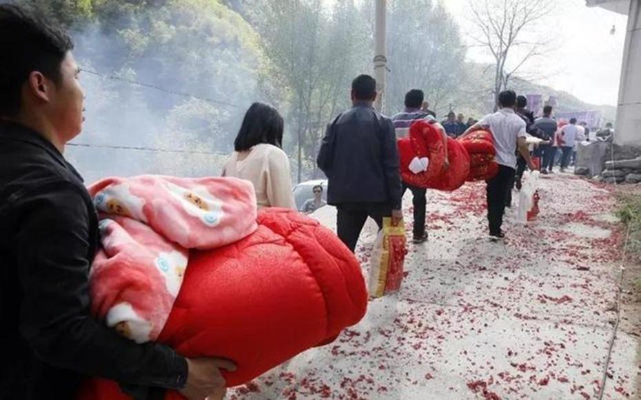 Bị nhà gái đòi hơn 1 tỷ đồng giữa hôn lễ, chú rể có pha quay xe đầy bất ngờ-1