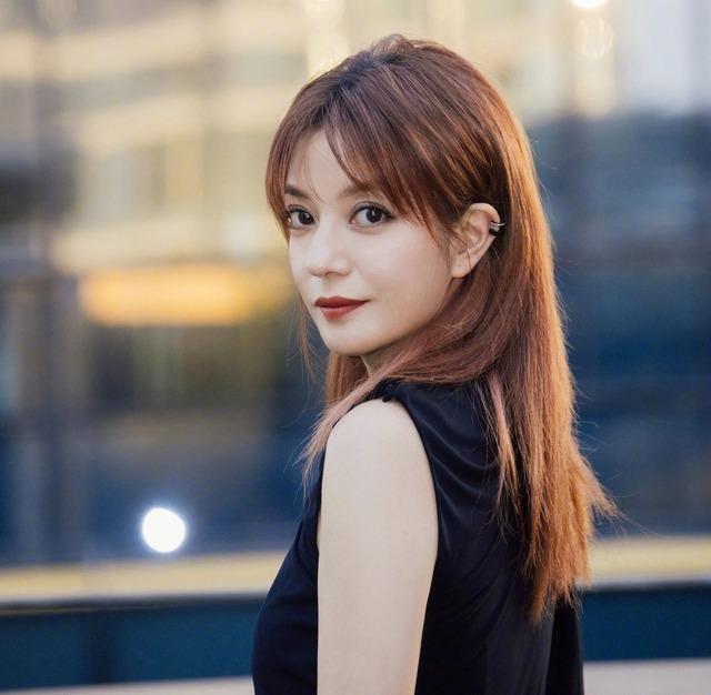 Sốc trước tin Triệu Vy đang đối mặt với 400 vụ kiện vì 1 trọng tội-3