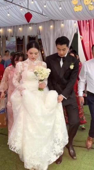 Gắn nhạc chia tay trong đám cưới chính mình, vợ Tuấn Mõ hứng chỉ trích-1