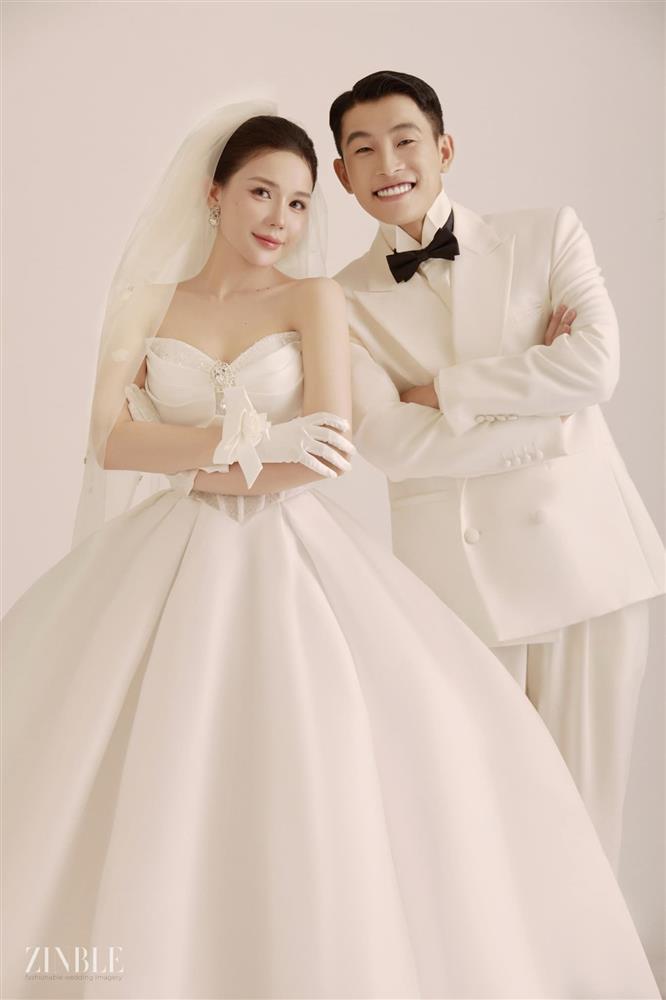 Gắn nhạc chia tay trong đám cưới chính mình, vợ Tuấn Mõ hứng chỉ trích-5