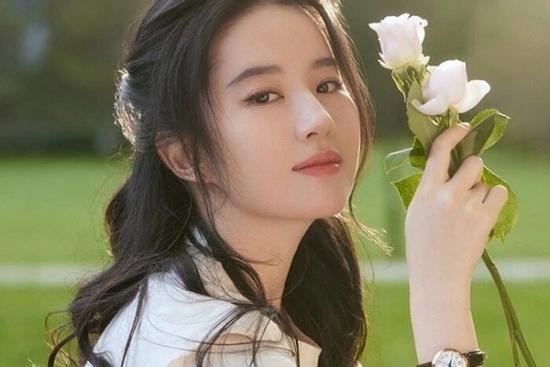 Từ ngày 25/10 đến 5/11 âm lịch, 3 con giáp Tài Lộc đổ ập vào nhà, có cơ ngơi khủng