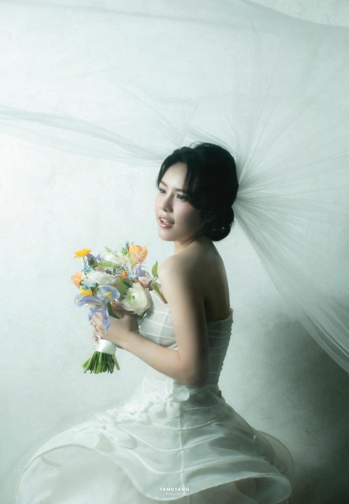 Ca sĩ Thái Trinh lần đầu công khai chồng điển trai kém 6 tuổi-13