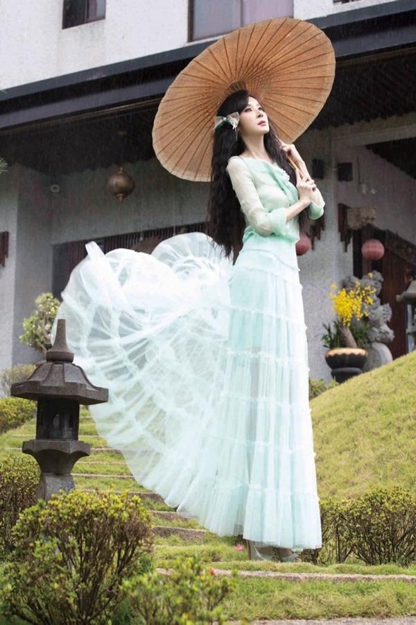 Đệ nhất mỹ nhân Đài Loan khoe vòng eo 56 ở tuổi U60-6