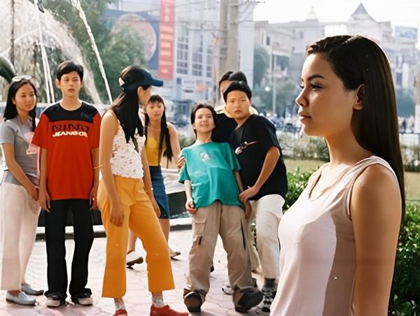 Ngỡ ngàng hình ảnh Hồ Ngọc Hà làm cô giáo 19 năm trước-4