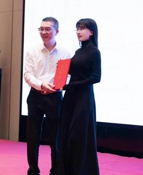 Lý Tử Thất xuất hiện sau bức ảnh gây sốc-3