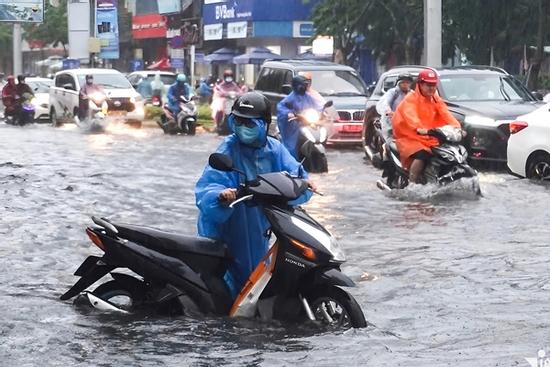 Dự báo thời tiết 21/11/2024: Miền Trung mưa lớn