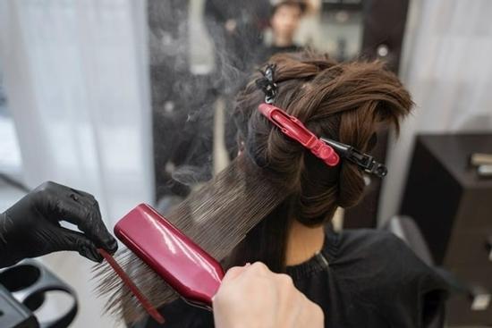 Những thói quen tưởng vô hại lại khiến tóc rụng đến hói đầu