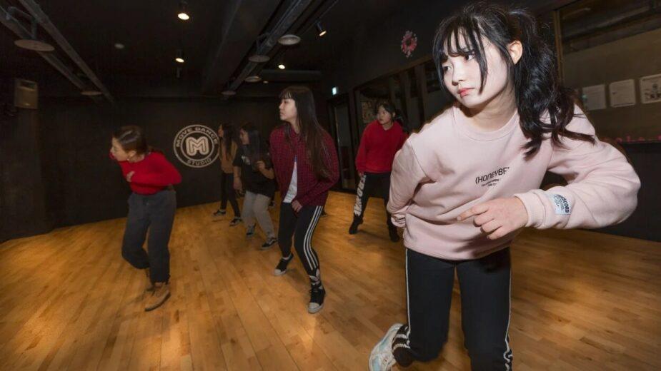 Góc khuất kinh hoàng Kpop: Nữ thực tập sinh suy kiệt, tắt kinh vì nhịn ăn, cắm đầu vào phòng tập-2