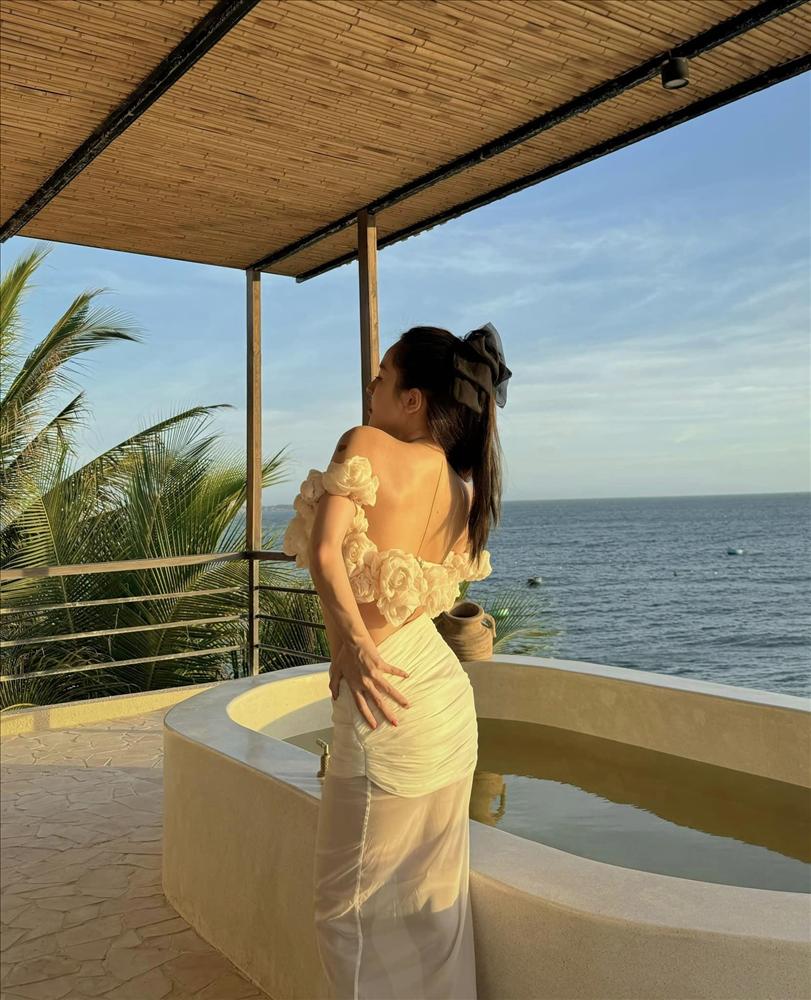 Hot girl Trâm Anh khoe thân hình gợi cảm, nói gì khi bị giục lấy chồng?-4