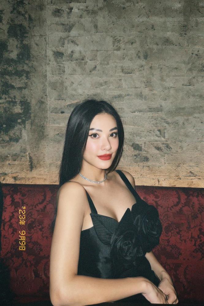 Dàn sao Vbiz rần rần khoe thiệp cưới Khánh Vân, 1 nàng hậu thân thiết lại có dấu hiệu lạ?-4