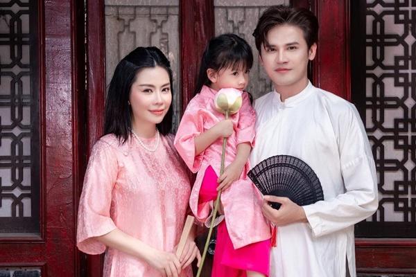 Chuyện tình đẹp và cuộc sống sang chảnh của mỹ nhân phim giờ vàng VTV-11