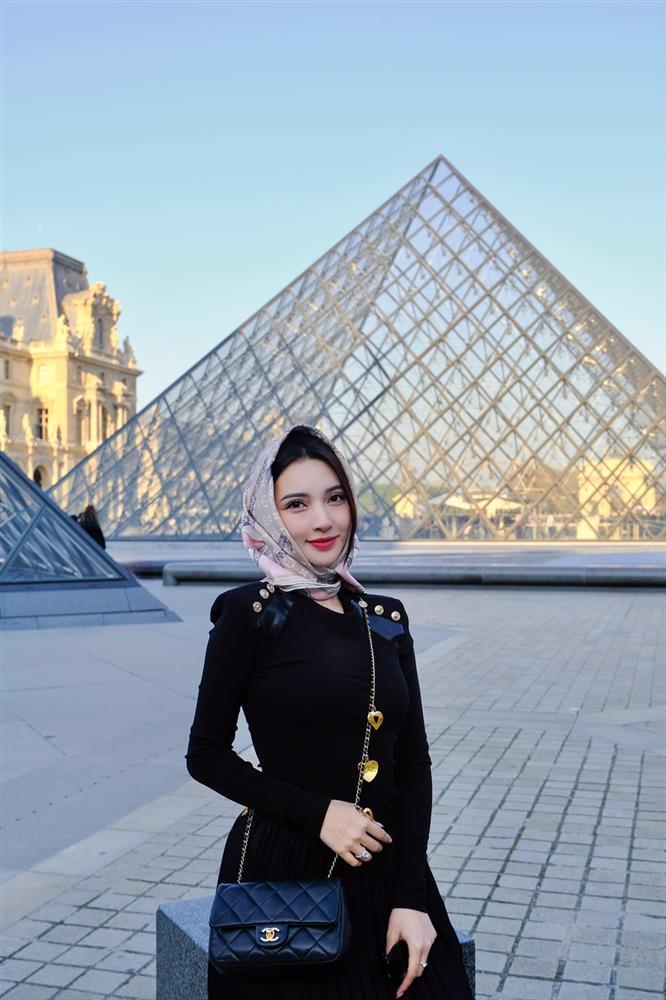 Chuyện tình đẹp và cuộc sống sang chảnh của mỹ nhân phim giờ vàng VTV-3