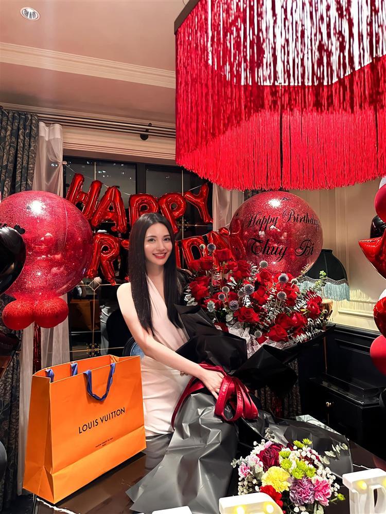 Chuyện tình đẹp và cuộc sống sang chảnh của mỹ nhân phim giờ vàng VTV-9