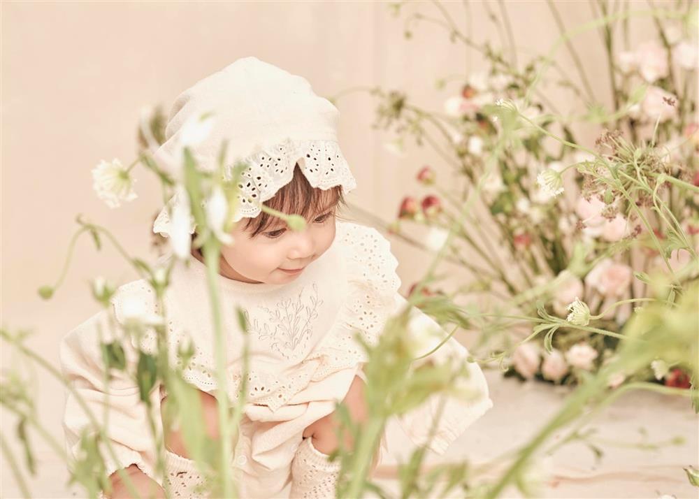 Bảo Anh khoe con gái cực yêu, ngày càng lém lỉnh khiến CĐM mê xỉu: Mới 17 tháng đã được dự đoán thành mỹ nhân tương lai-3