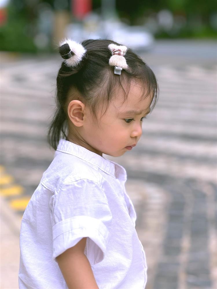 Bảo Anh khoe con gái cực yêu, ngày càng lém lỉnh khiến CĐM mê xỉu: Mới 17 tháng đã được dự đoán thành mỹ nhân tương lai-6