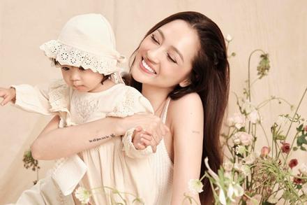 Bảo Anh khoe con gái cực yêu, ngày càng lém lỉnh khiến CĐM 'mê xỉu': Mới 17 tháng đã được dự đoán thành mỹ nhân tương lai