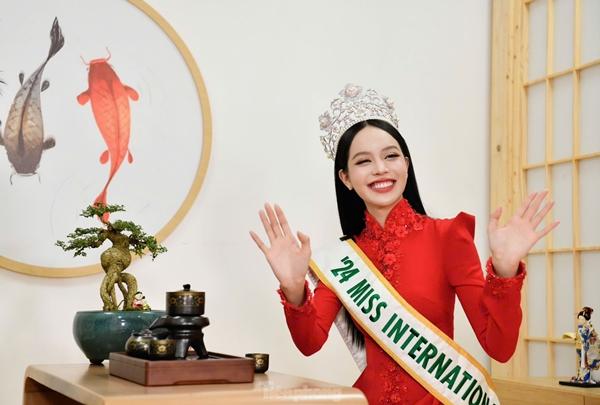 Hoa hậu Thanh Thủy: ‘Tôi muốn mua nhà, đổi xe cho bố mẹ’-3