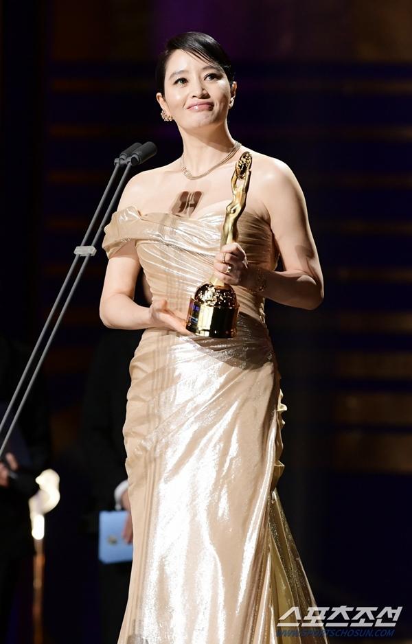 Màn ảnh Hàn có một mỹ nhân trẻ mãi không già, U55 vẫn quyến rũ ngút ngàn khiến bao người ghen tị-6