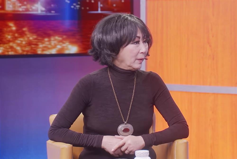 Nữ ca sĩ 72 tuổi vóc dáng như thiếu nữ, một đêm diễn kiếm gần 2 cây vàng là ai?-1