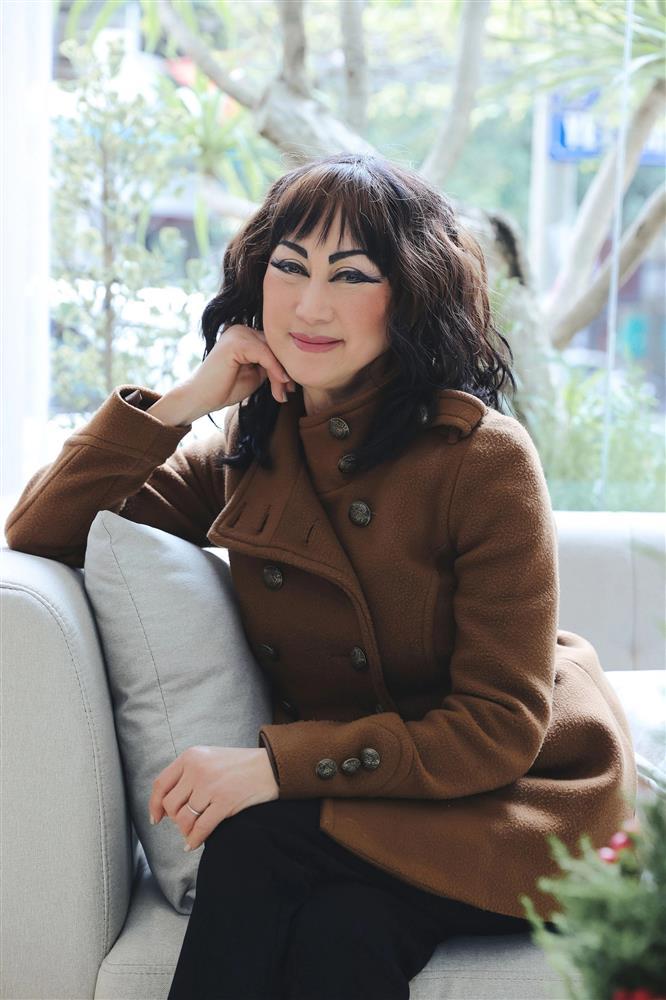 Nữ ca sĩ 72 tuổi vóc dáng như thiếu nữ, một đêm diễn kiếm gần 2 cây vàng là ai?-2