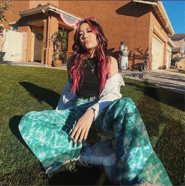 Ngỡ ngàng với vẻ xinh đẹp, cao lớn của con gái ca sĩ Thu Phương và chồng cũ Huy MC-2